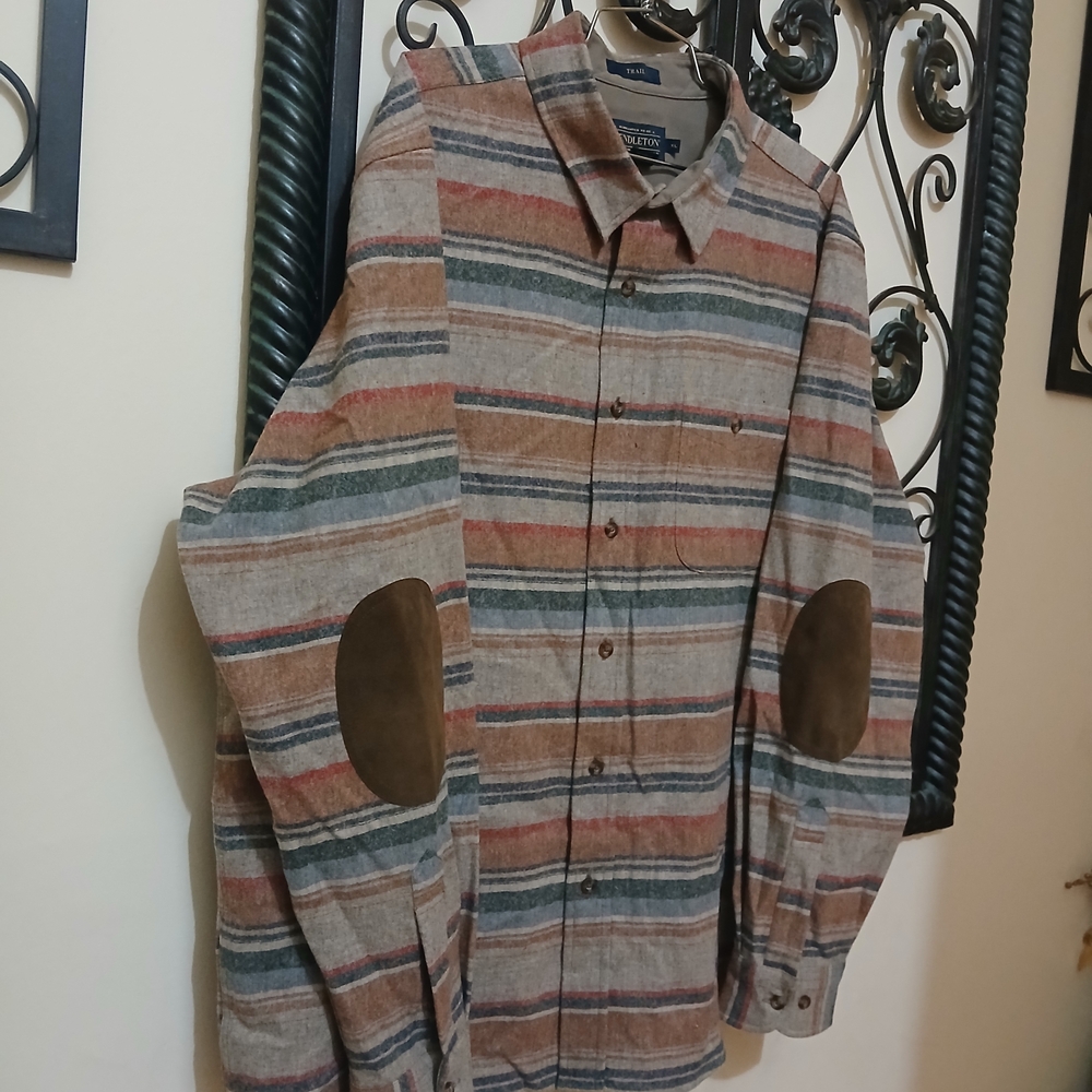 Pendleton Trail Elbow Patch Virgin Wool Long Slee… - image 3